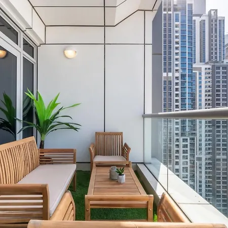 Scenic 2 Bedroom Apartment - Downtown Business Bay دبي المظهر الخارجي الصورة