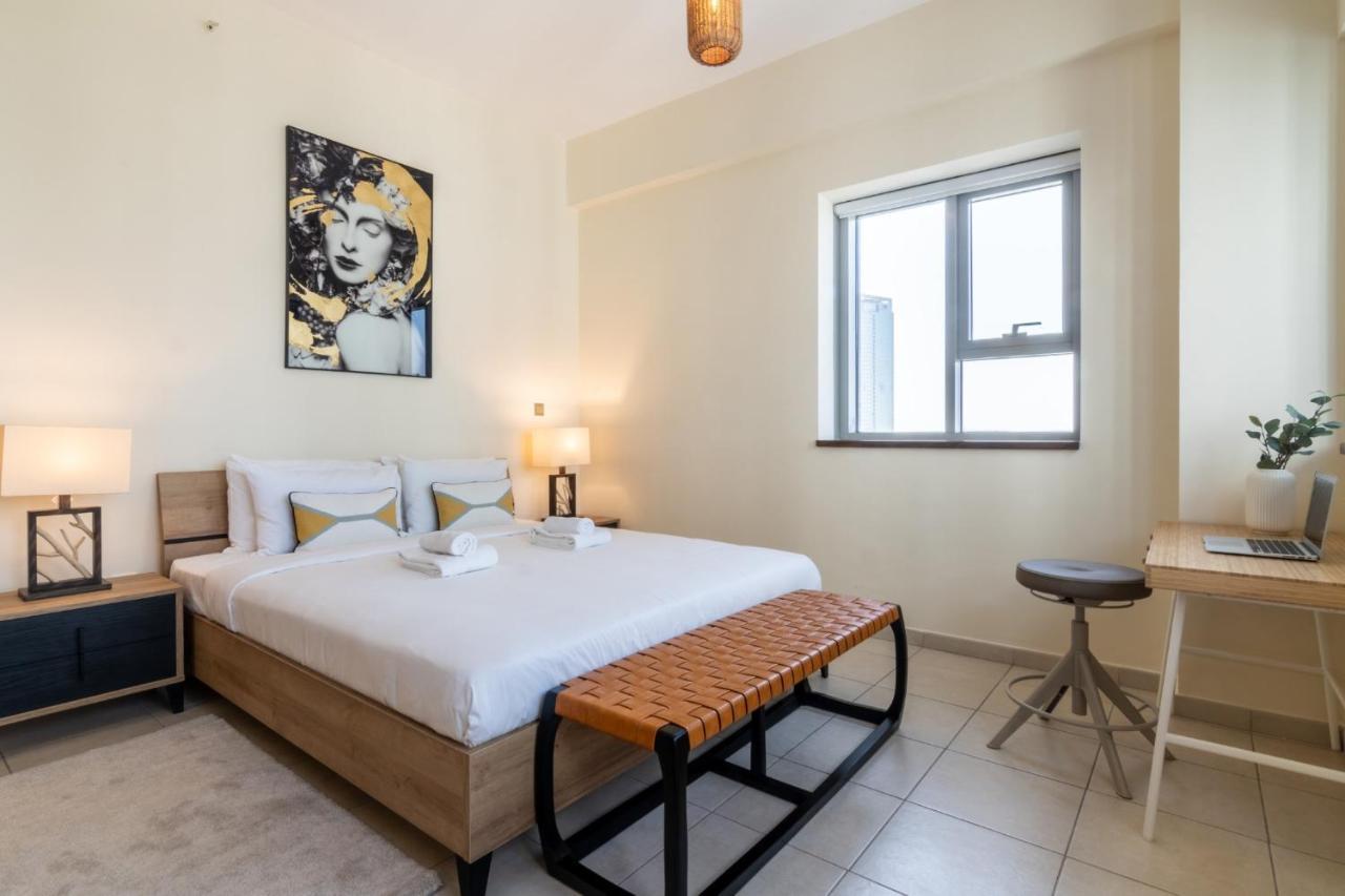 Scenic 2 Bedroom - Downtown Business Bay Dubai