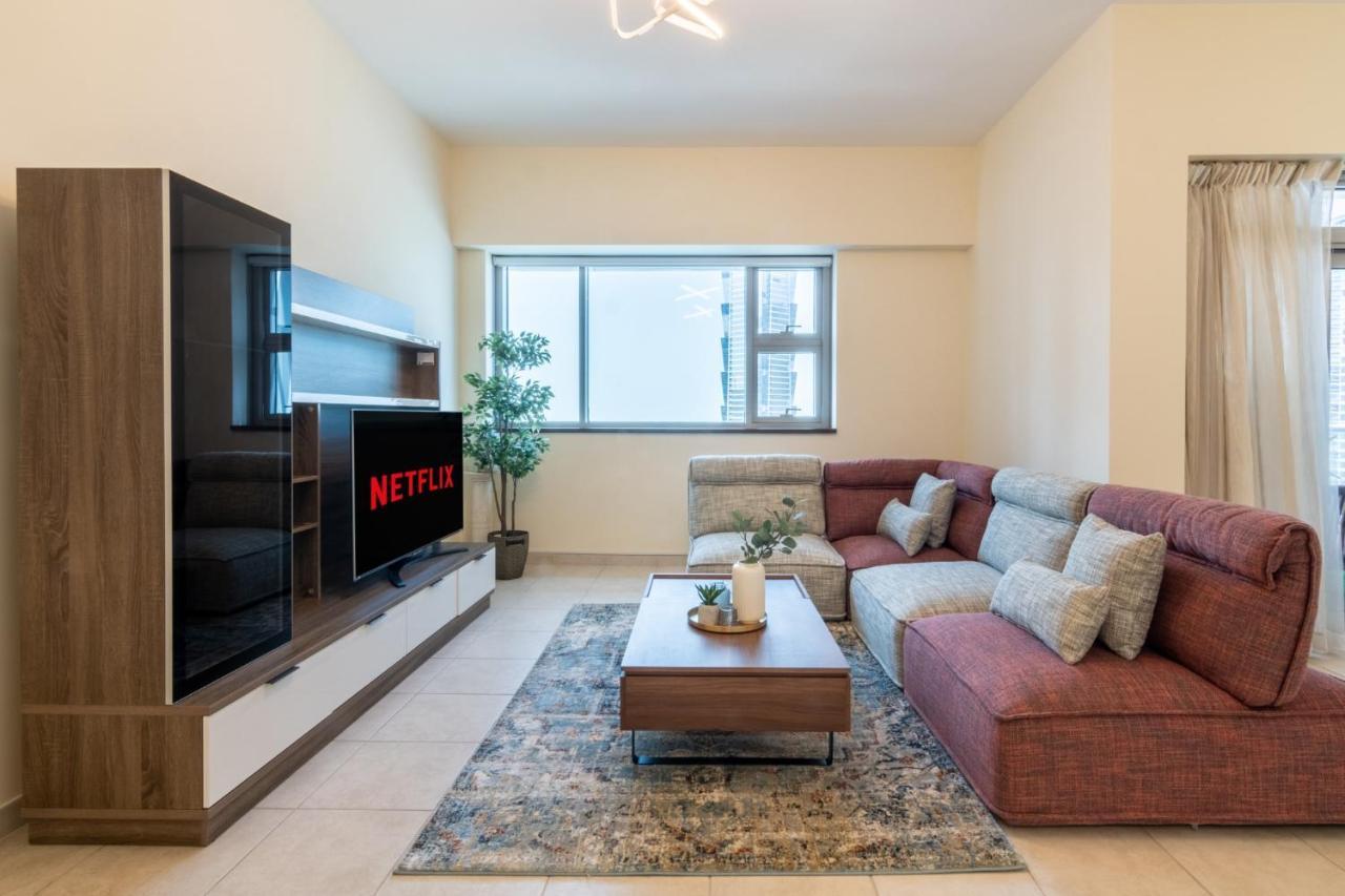 Scenic 2 Bedroom - Downtown Business Bay * Дубай