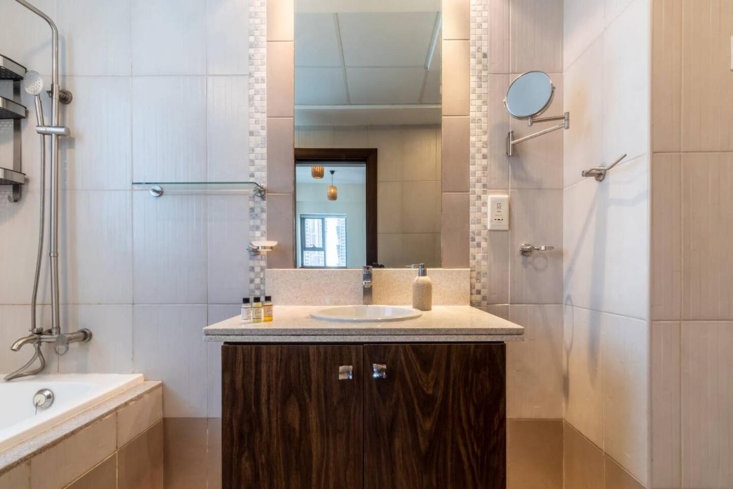 Apartment Scenic 2 Bedroom - Downtown Business Bay